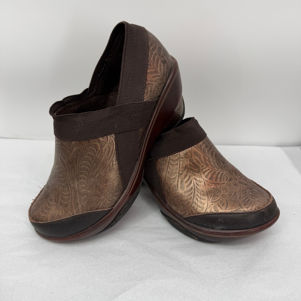 Jambu Wedge Design Floral Embossed Bronze Shoes Comfort Walking Slip On Sz 6